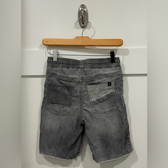 Art Class Denim Cutoff Shorts - Picture 3 of 3